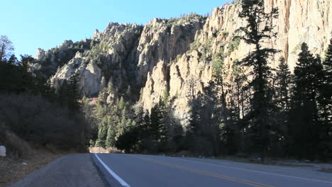 Cimarron-Canyon-New-Mexico-highway