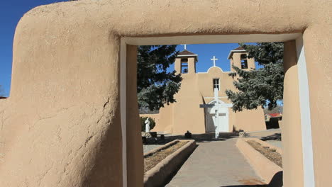 Neue-Mexiko-Ranchos-De-Taos-Gate