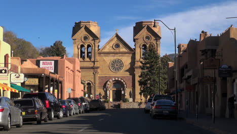 Santa-Fe-New-Mexico-cathedral-approach