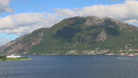 Stavanger-Noruega-Hogsfjordens-Se-Encuentra-Con-Lysefjord