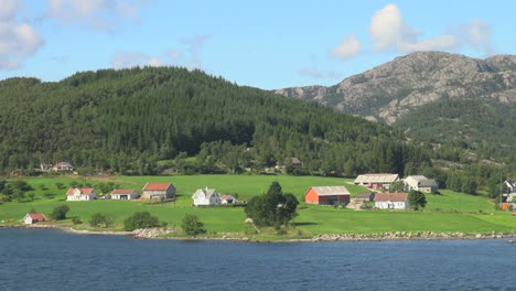 Stavanger-Norwegen-Hogsfjordens-Blick-Auf-Bauernhöfe