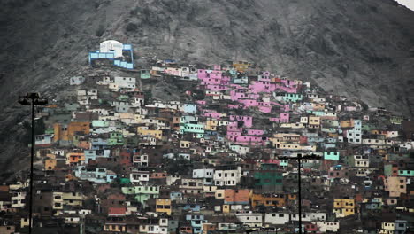 Lima-Peru-Rincun-Häuser-Auf-Einem-Hügel