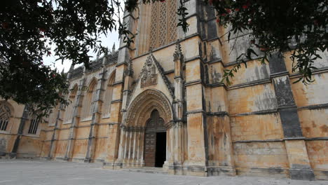 Portugal-Batalha-Monastery-façade