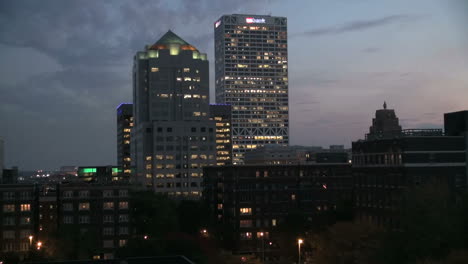 Milwaukee-buildings-evening