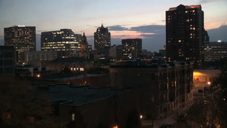 Milwaukee-skyline-night