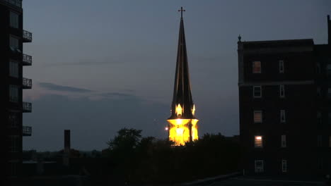 Noche-Del-Campanario-De-Milwaukee