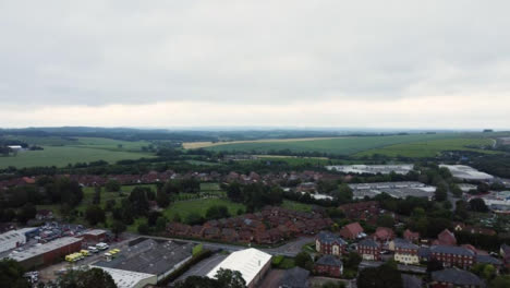 Disparo-De-Drone-Volando-Sobre-Zona-Residencial-Rural