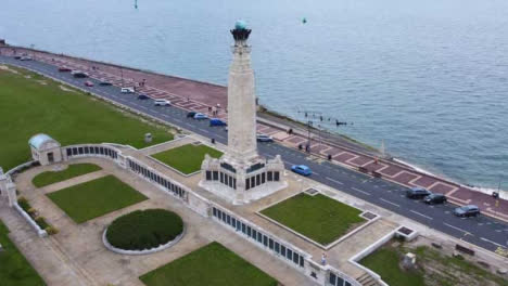 Disparo-De-Drone-Orbitando-El-Memorial-De-Guerra-Costero-De-Portsmouth