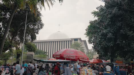 Kamerafahrt-über-Die-Garküchen-In-Jakarta