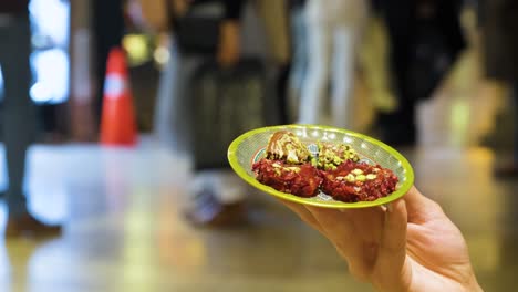 Close-Up-Shot-Food-on-Plate