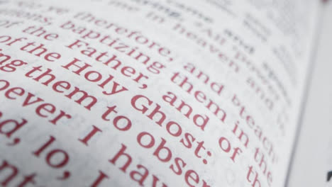 Close-Up-Shot-of-Bible-Verse