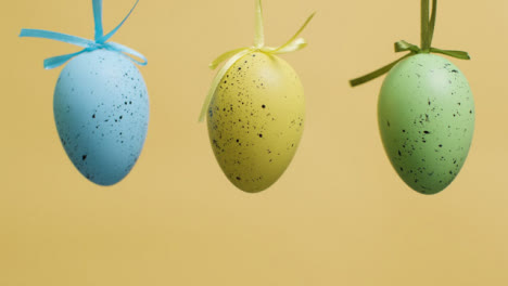 Tracking-Shot-of-Easter-Eggs