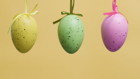 Tracking-Shot-of-Colourful-Easter-Eggs