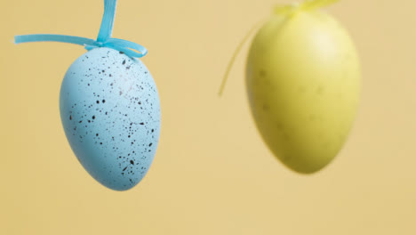 Tracking-Shot-of-Easter-Eggs
