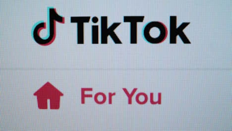 Zoom-Out-Shot-of-the-Tik-Tok-Logo