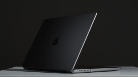 Tracking-Shot-of-Brand-New-Apple-MacBook-Pro-02