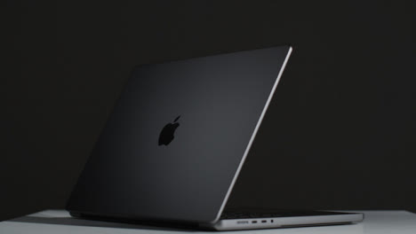 Sliding-Shot-of-Brand-New-Macbook-Pro-08