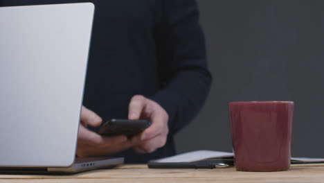 Tracking-Shot-of-Person-Working-On-New-Apple-MacBook-Pro-01