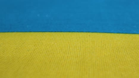 Kamerafahrt-Der-Ukrainischen-Flagge-14