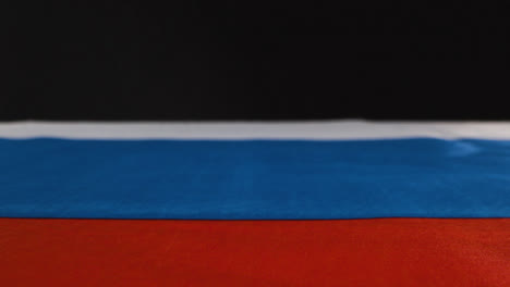 Kamerafahrt-Der-Russischen-Flagge-02