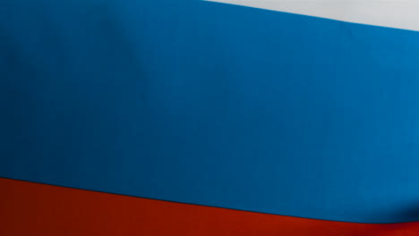 Sockelaufnahme-Der-Russischen-Flagge-03