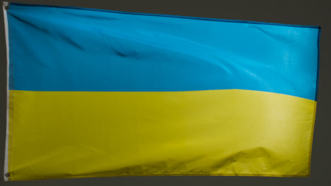 Wide-Shot-of-a-Flying-Ukrainian-Flag-03