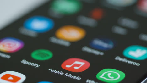 Nahaufnahme-Der-Apple-Music-App-Auf-Dem-Telefon