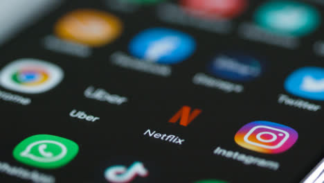 Nahaufnahme-Der-Netflix-App-Auf-Dem-Telefon
