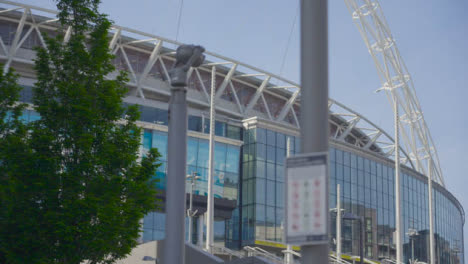 Tracking-Shot-of-Wembley-Stadium-05