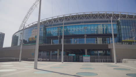 Kamerafahrt-über-Das-Wembley-Stadion-09