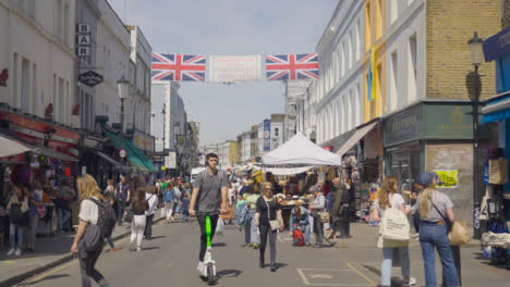 Wide-Shot-of-People-In-a-Bustling-London-Street-Market