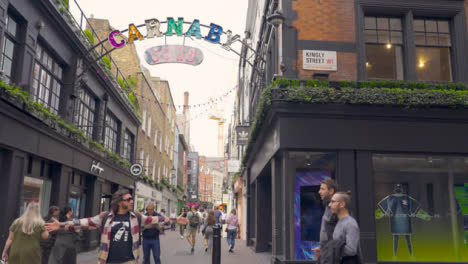 Tracking-Shot-of-Carnaby-Street-03