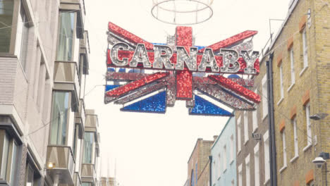 Tracking-Shot-of-Carnaby-Street-09
