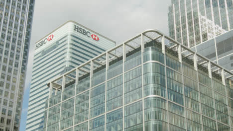 Low-Angle-Shot-Des-Hsbc-Gebäudes-In-Canary-Wharf