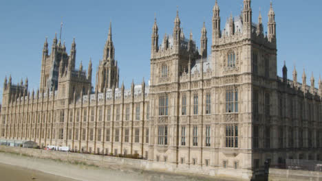 Casas-Del-Parlamento-Vistas-Desde-El-Puente-De-Westminster,-Londres,-Reino-Unido