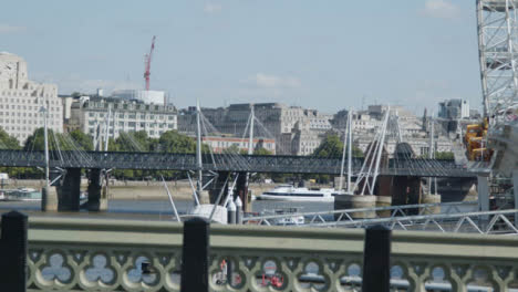 Horizonte-Shell-Mex-Edificio-Hambreford-Charing-Cross-Puente-Londres-Ojo-Río-Támesis-Reino-Unido