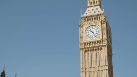 Tower-Clock-Of-Big-Ben-Houses-Of-Parliament-Westminster-Bridge-London-UK-1