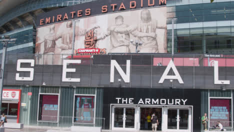 Kanonen-Außerhalb-Des-Emirates-Stadium-Home-Ground-Arsenal-Football-Club-London-3