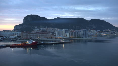 Gibraltar-Felsen-Am-Frühen-Morgen-Vor-Der-Morgendämmerung