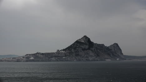 Contraste-Del-Lado-Este-De-Gibraltar