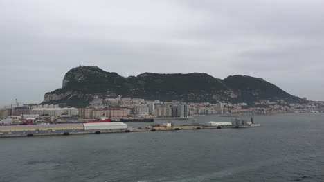 Gibraltar-Verlässt-Den-Felsen