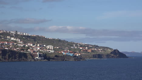 Madeira-Pasando-El-Extremo-De-La-Isla
