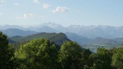 España-Cordillera-De-Los-Pirineos