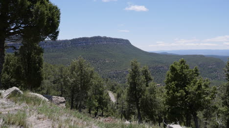 España-Sierra-De-Gudar-Cresta-De-Montaña-Distante