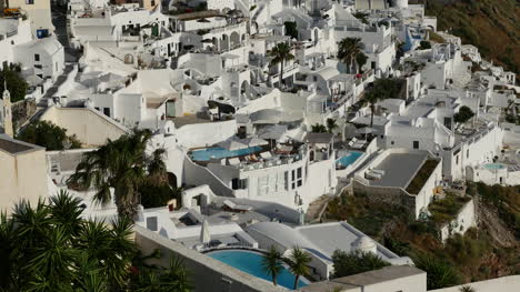 Griechenland-Santorini-Fira-Gasthäuser-Mit-Pools