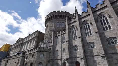 Irlanda-Torre-Del-Castillo-De-Dublín-Y-Nubes