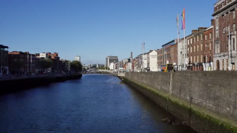 Irland-Dublin-Fluss-Liffey-Von-Brücke