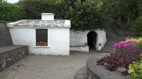 Irland-County-Clare-Eintritt-Zum-Heiligen-Brunnen-Von-St.-Brigids