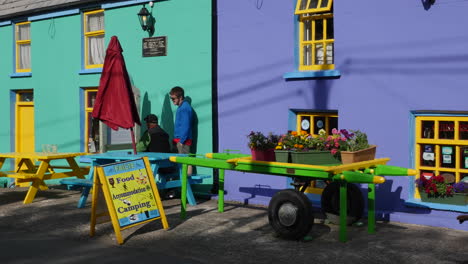 Ireland-Dingle-Peninsula-Cloghane-Village-Colorful-Buildings