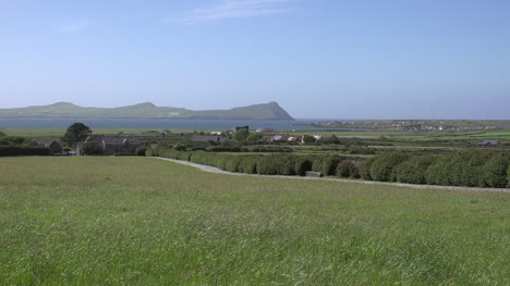 Ireland-Dingle-Peninsula-Zoom-In-On-Village